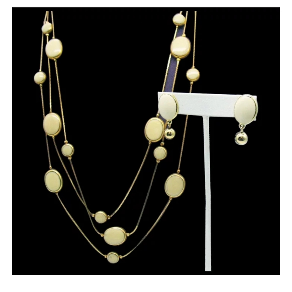 Cream Cabochons Golden Necklace Pierced Earrings